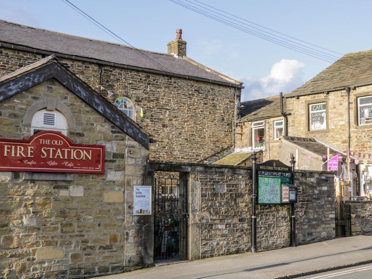 Canal View Skipton Exterior photo